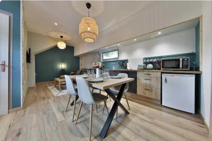 La Peniche De Fabrice Avec Jacuzzi Privatif Apartamento Estrasburgo Quarto foto