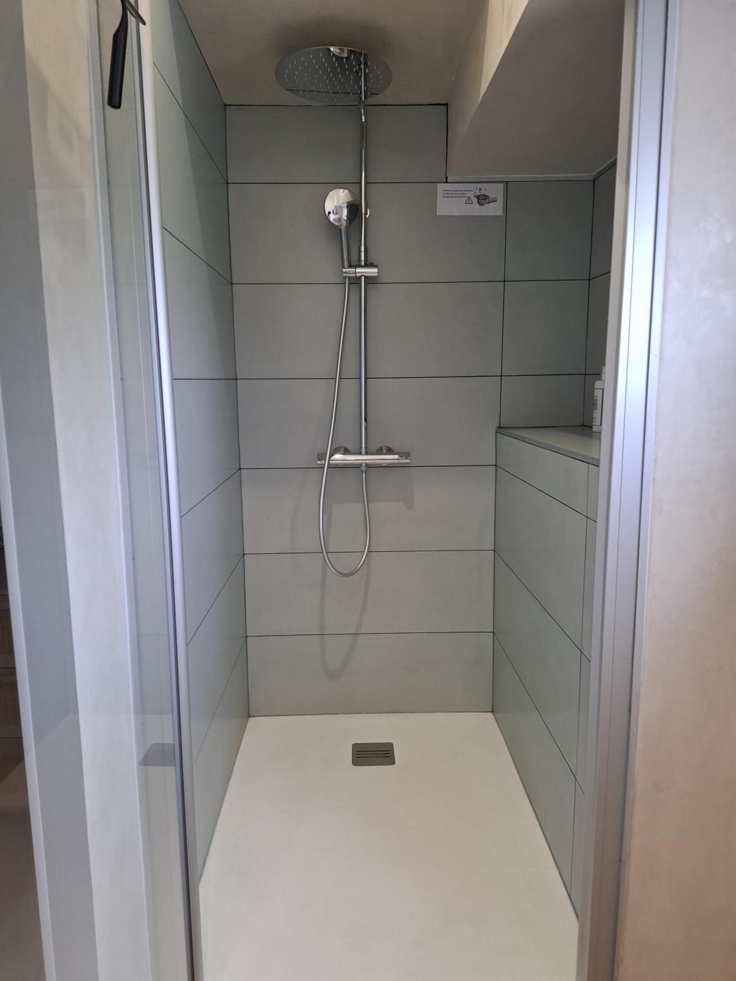 La Peniche De Fabrice Avec Jacuzzi Privatif Apartamento Estrasburgo Quarto foto